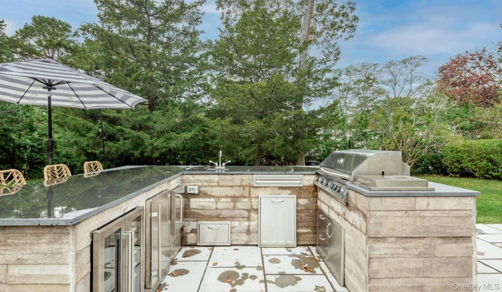 Single Family Sherwood Road Suffolk County, NY 11946, MLS-960350-26