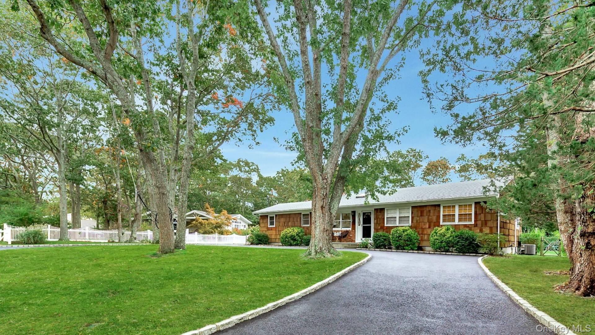 Single Family Sherwood Road  Suffolk County, NY 11946, MLS-960350-34