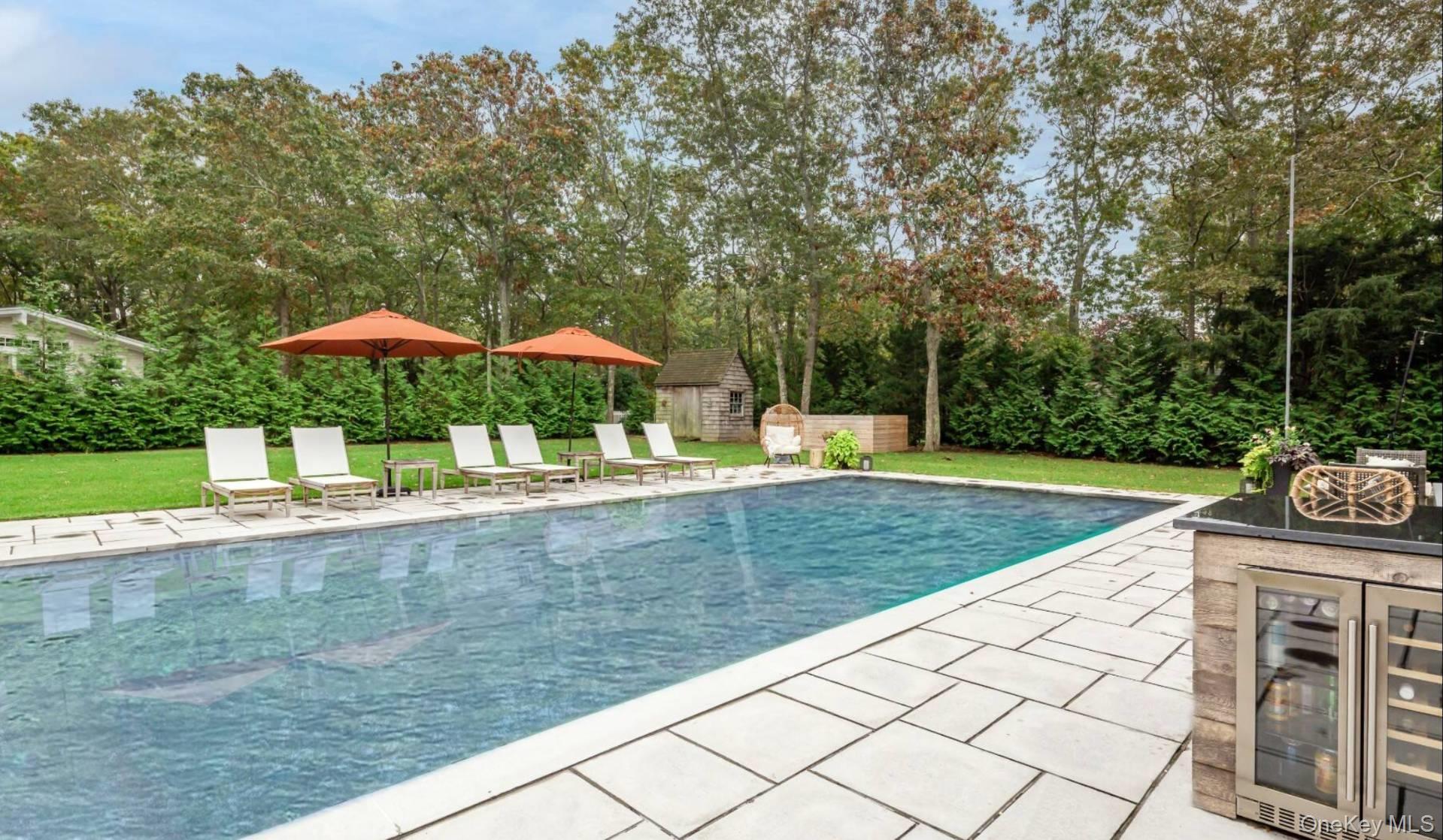 Single Family Sherwood Road Suffolk County, NY 11946, MLS-960350-5