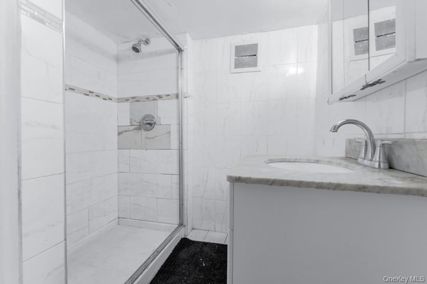 Single Family 104th  Brooklyn, NY 11236, MLS-960379-13