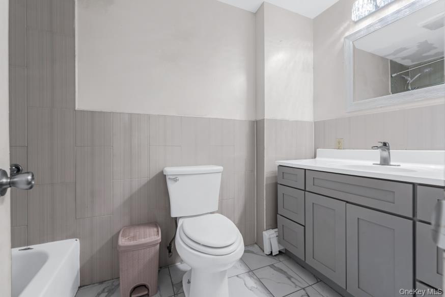 Single Family 104th  Brooklyn, NY 11236, MLS-960379-8