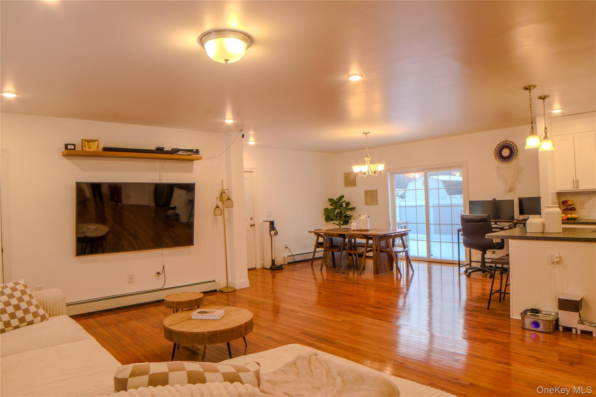 Single Family Bittersweet  Nassau County, NY 11756, MLS-960382-3