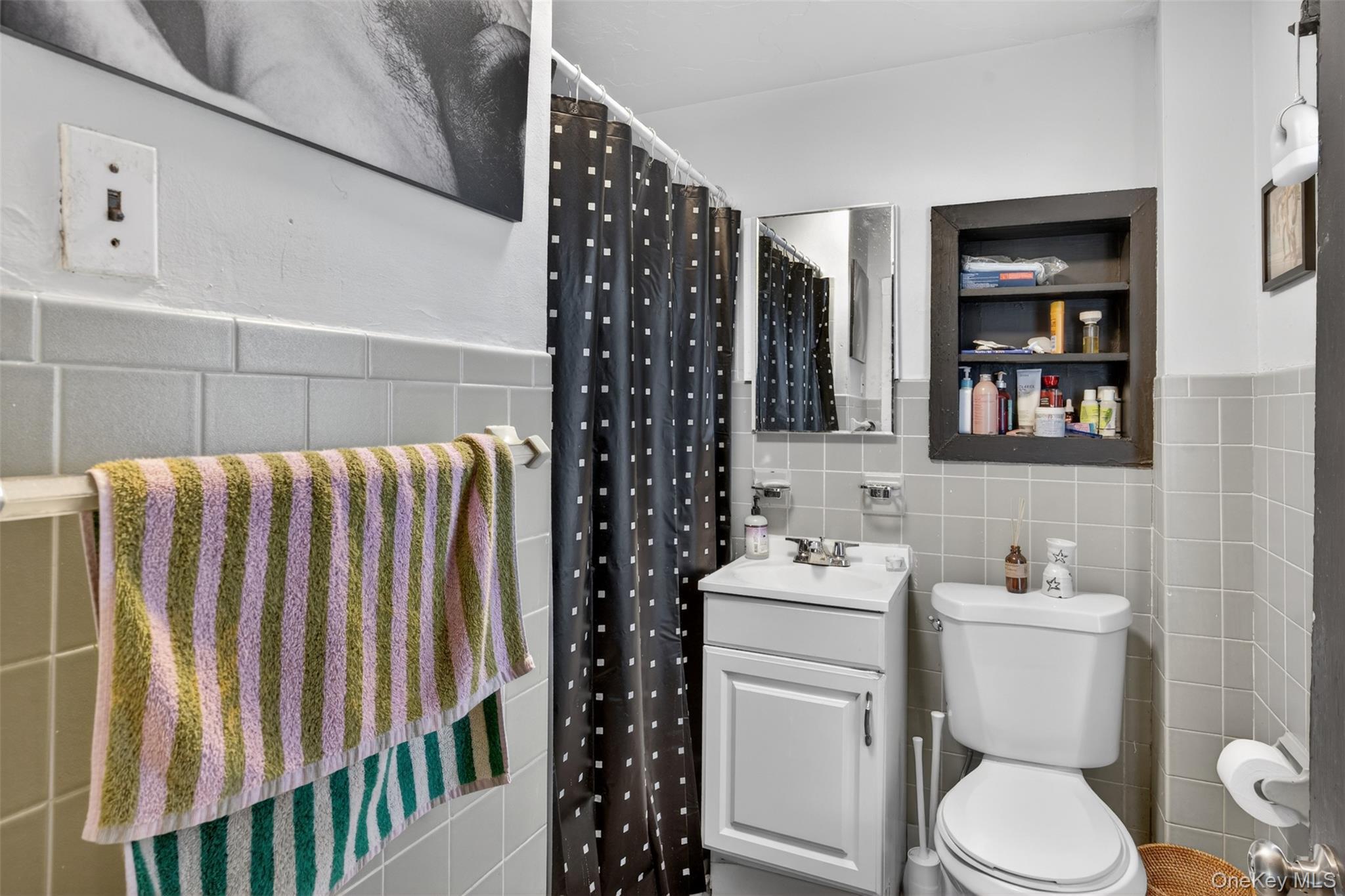 Single Family Albany  Ulster County, NY 12401, MLS-960402-10