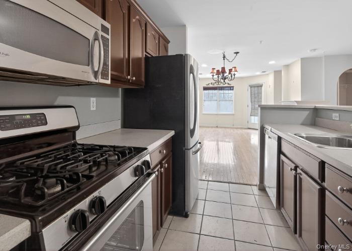 Condo Highridge  Westchester County, NY 10566, MLS-960443-12