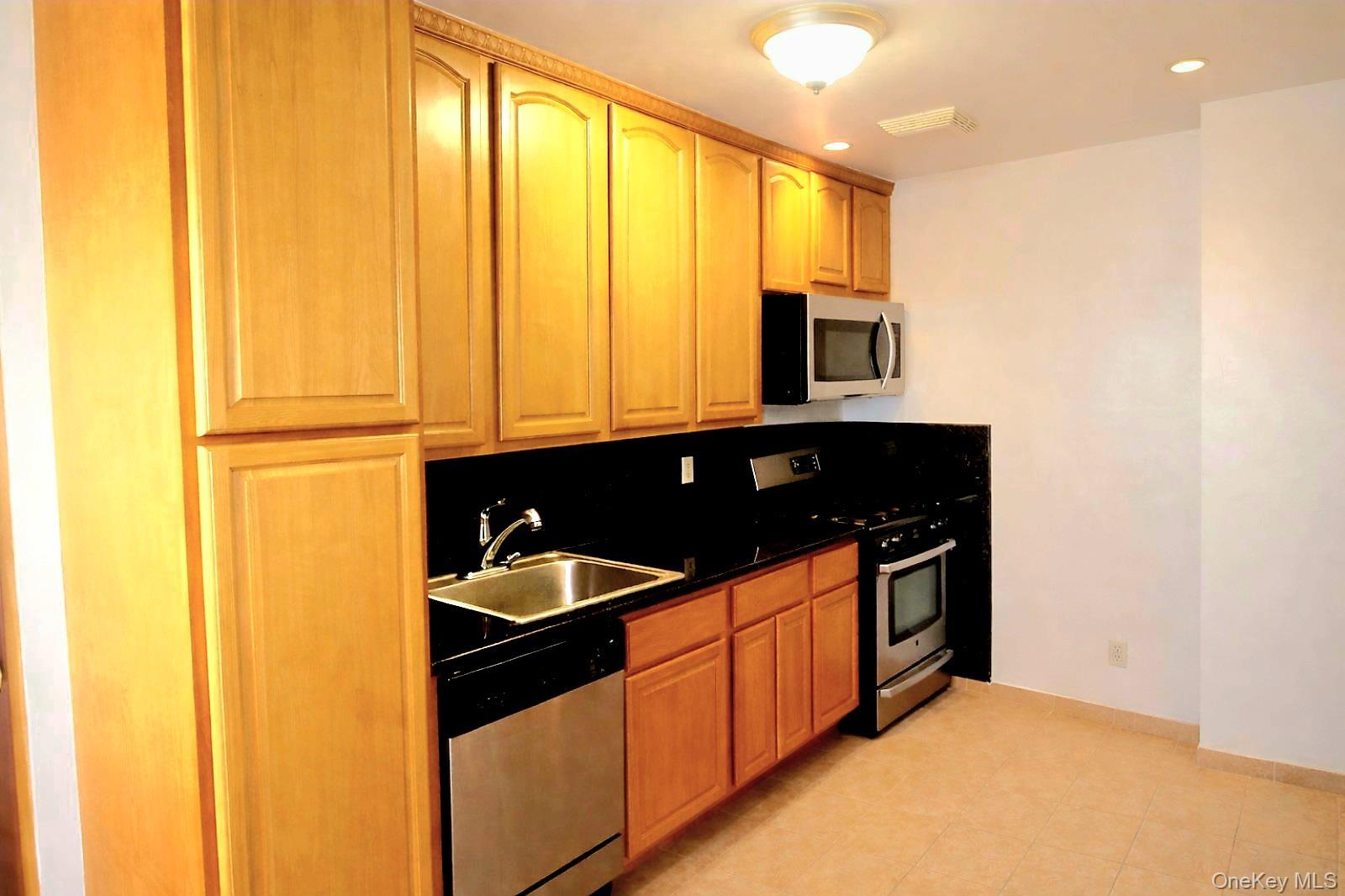 Single Family 111th  Queens, NY 11420, MLS-960485-4