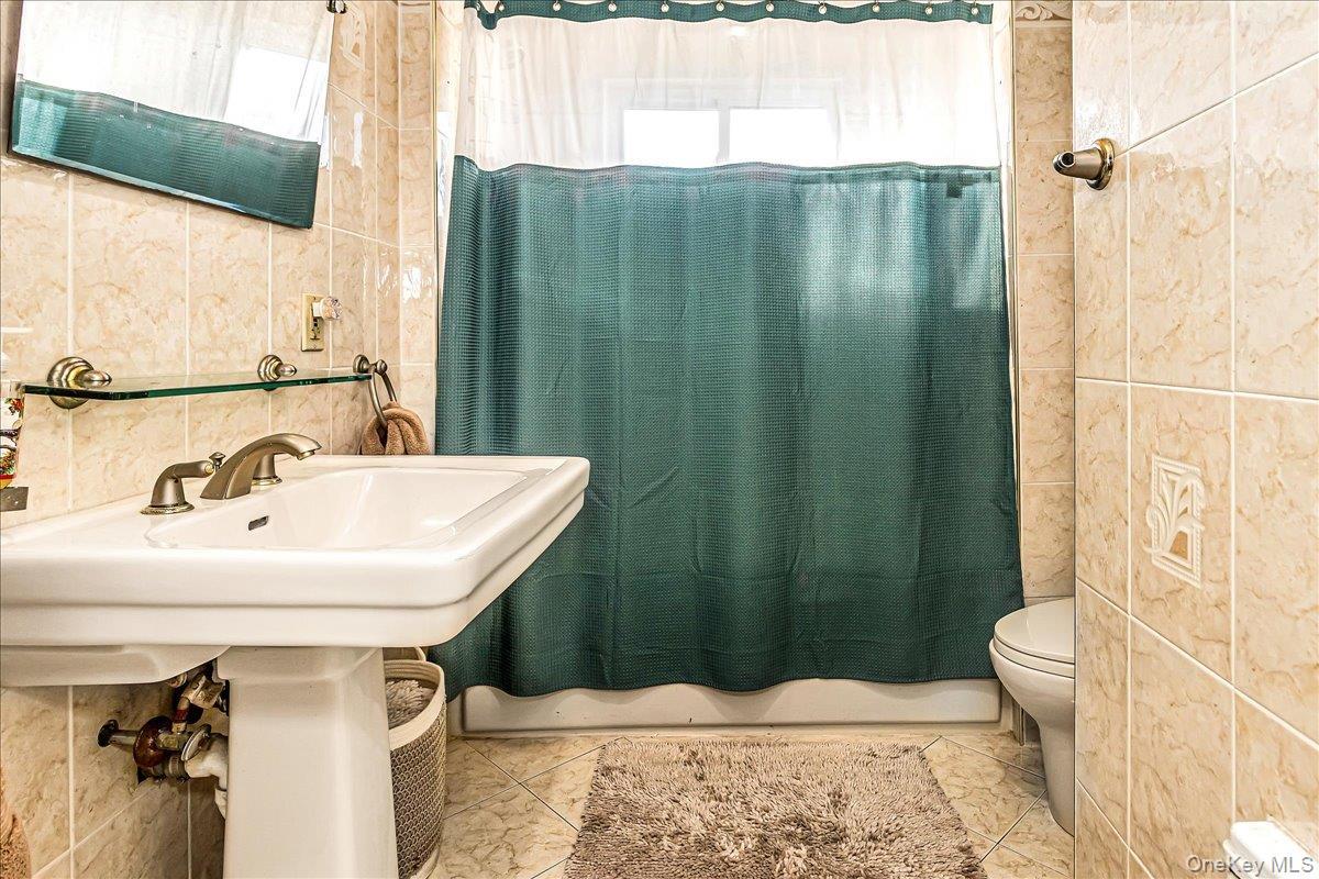 Single Family Unqua  Nassau County, NY 11758, MLS-960504-10