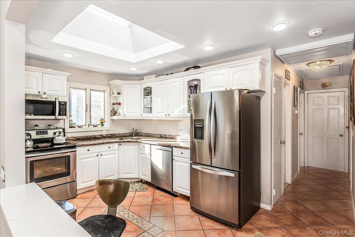 Single Family Unqua  Nassau County, NY 11758, MLS-960504-9