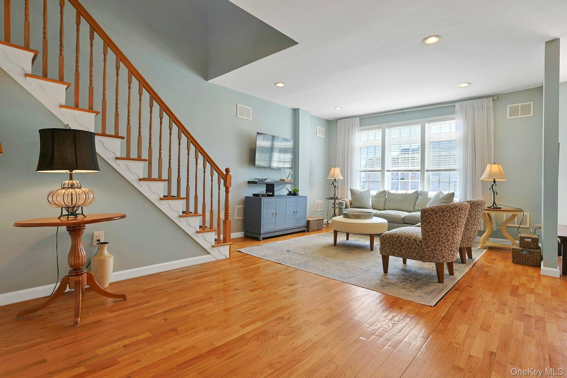 Condo Alexander  Rockland County, NY 10954, MLS-960531-15