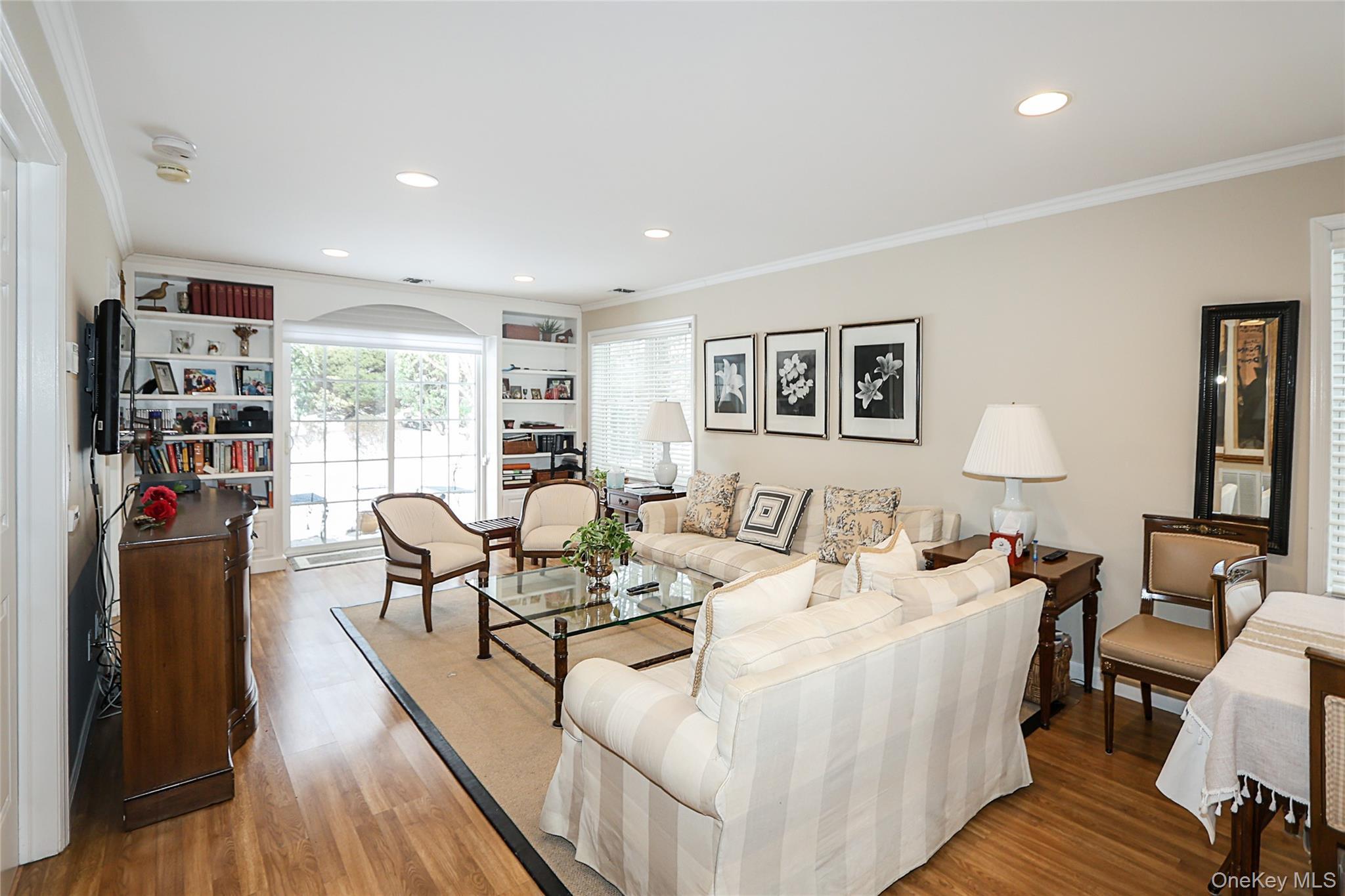 Condo Madeira  Suffolk County, NY 11747, MLS-960544-13