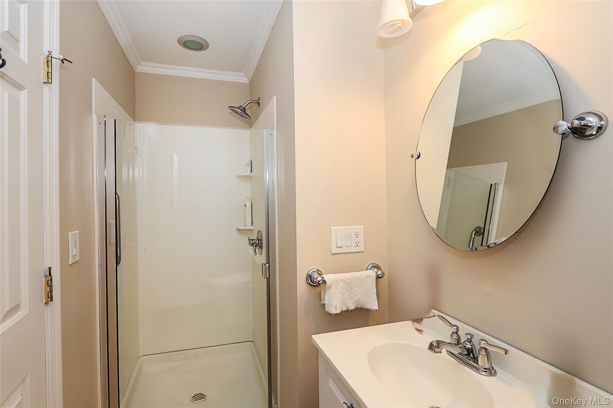 Condo Madeira  Suffolk County, NY 11747, MLS-960544-21