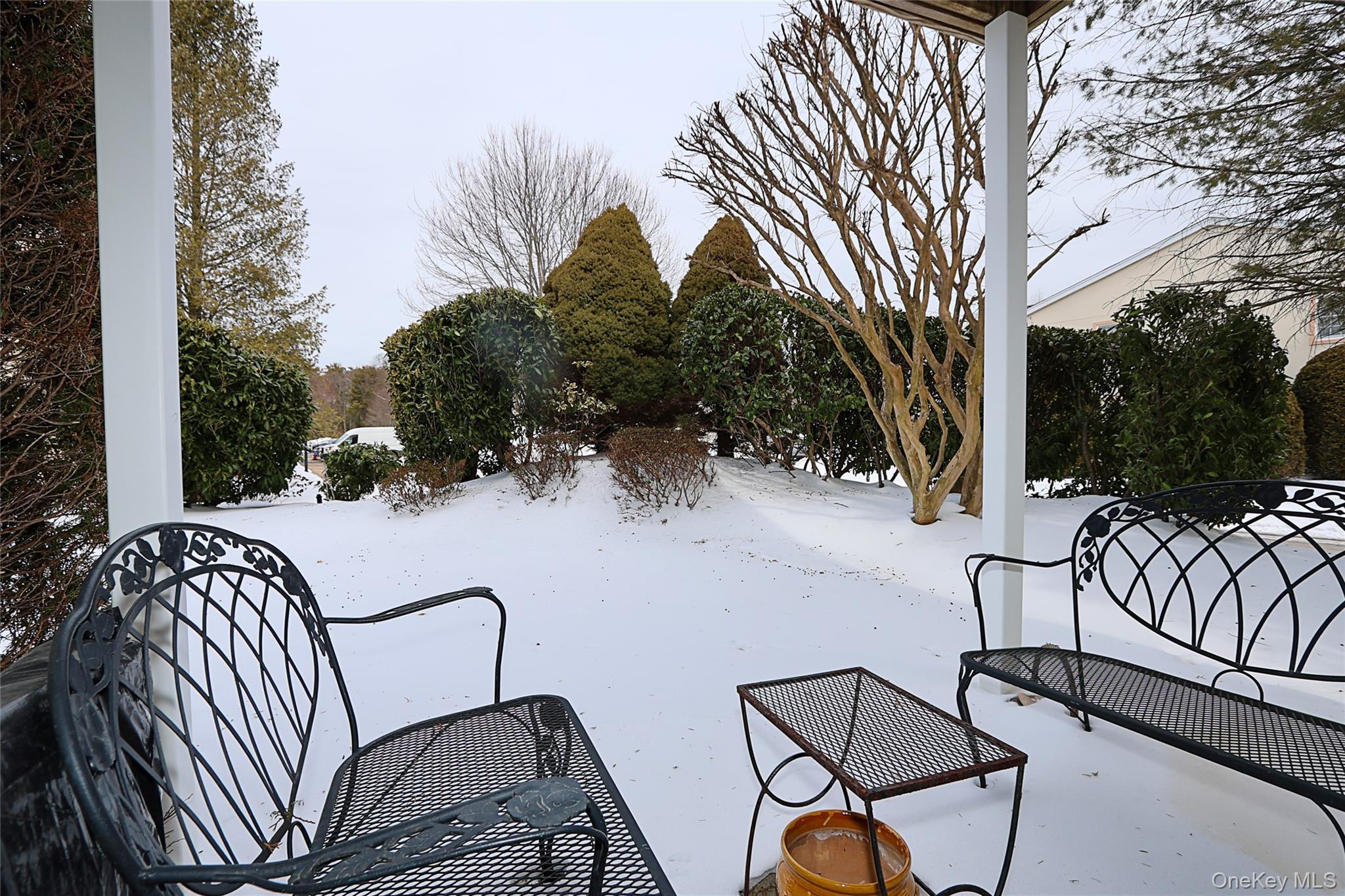 Condo Madeira  Suffolk County, NY 11747, MLS-960544-25