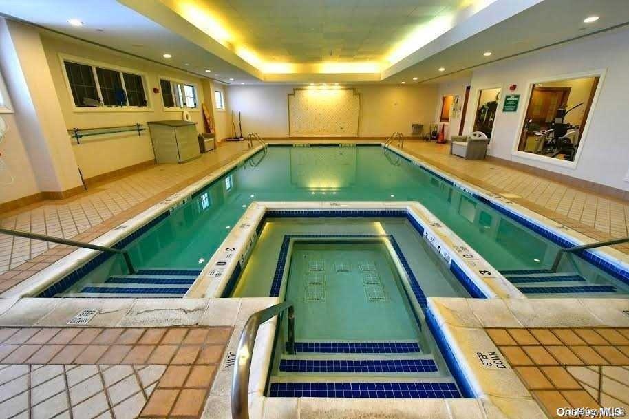 Condo Madeira  Suffolk County, NY 11747, MLS-960544-29