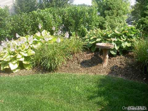 Condo Madeira  Suffolk County, NY 11747, MLS-960544-34