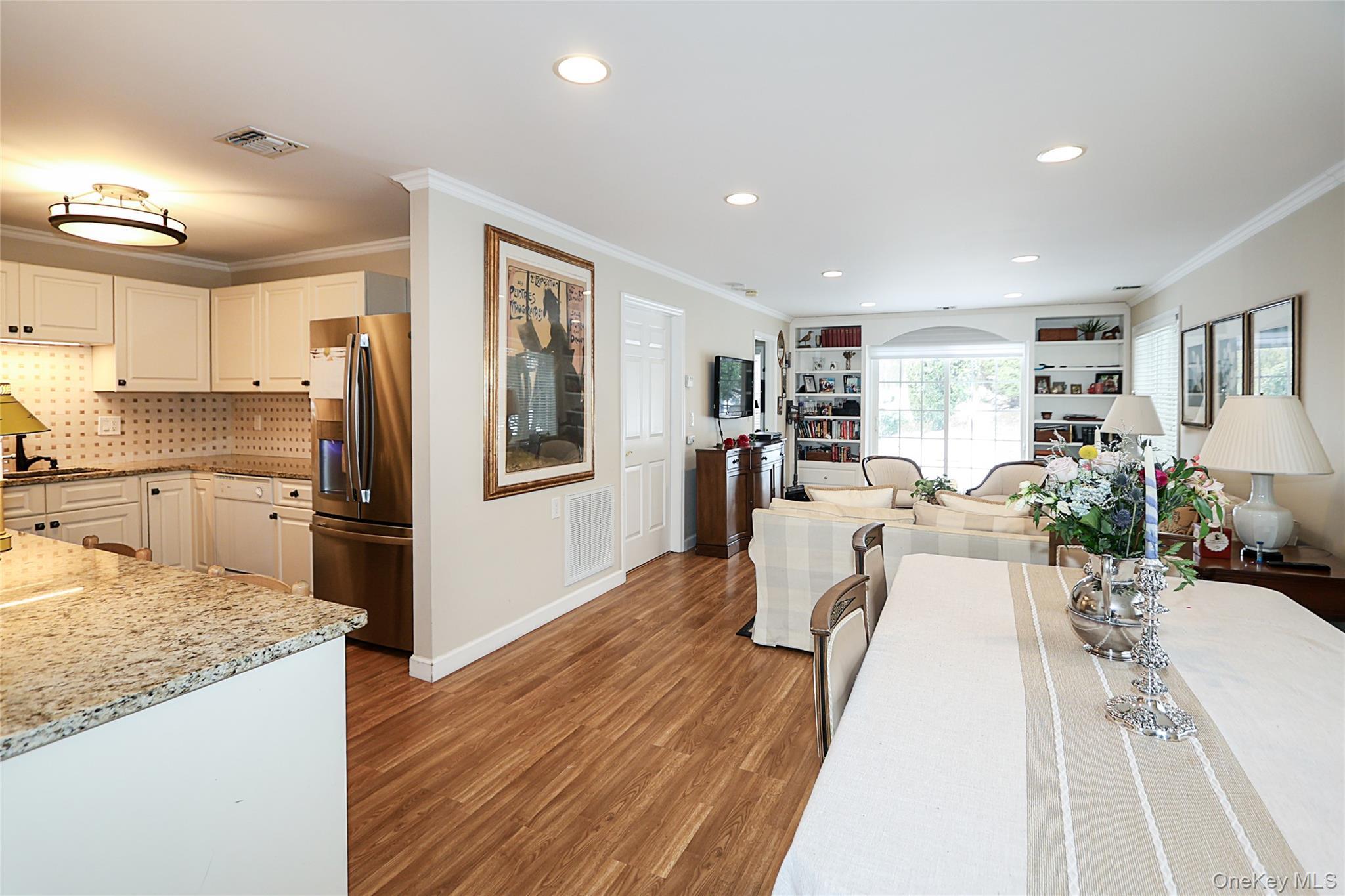 Condo Madeira  Suffolk County, NY 11747, MLS-960544-9