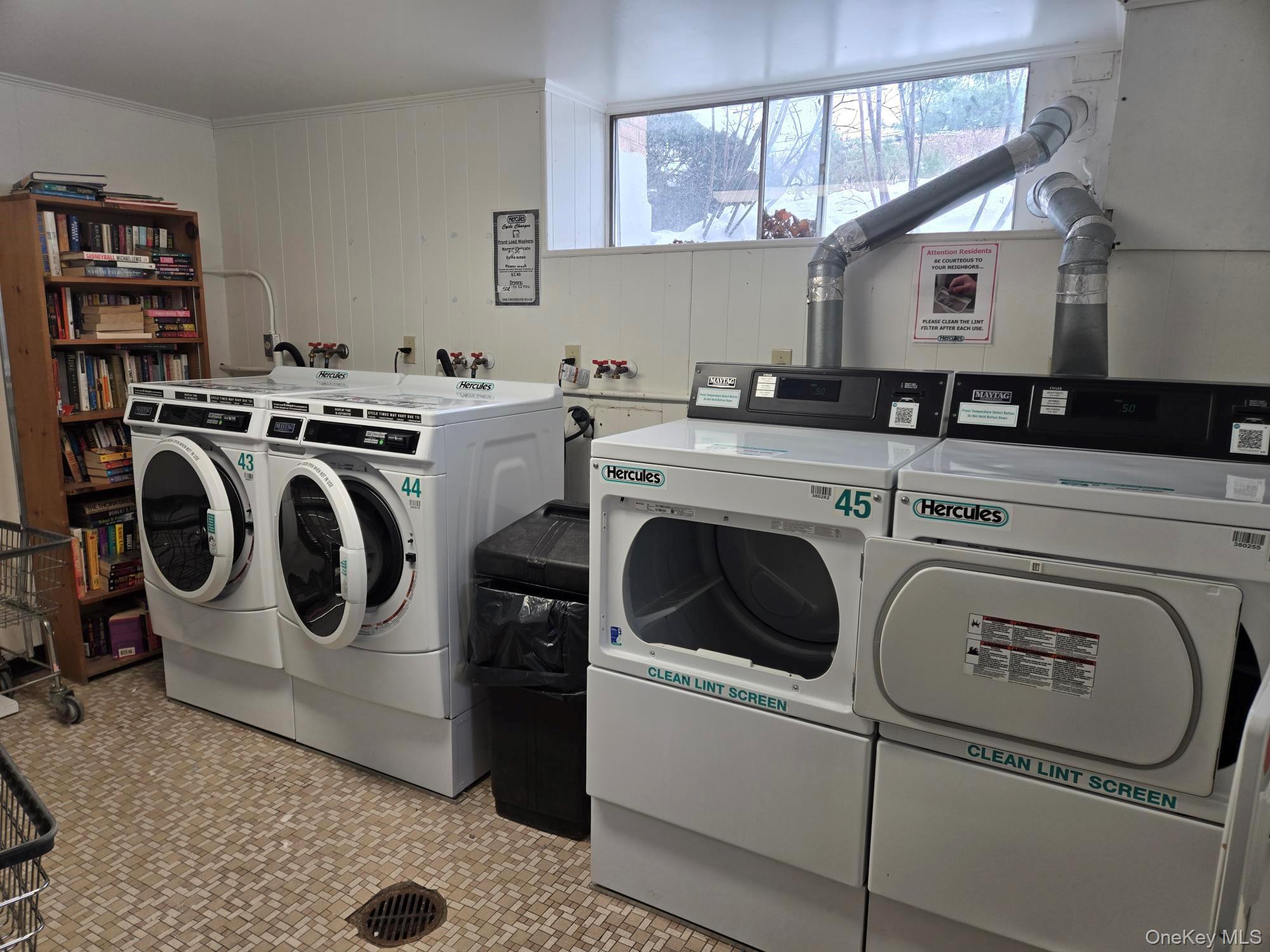 Coop Crompond  Westchester County, NY 10566, MLS-960574-15