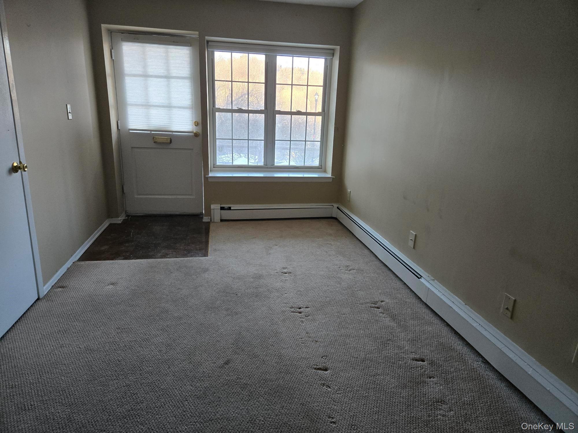 Coop Crompond  Westchester County, NY 10566, MLS-960574-3