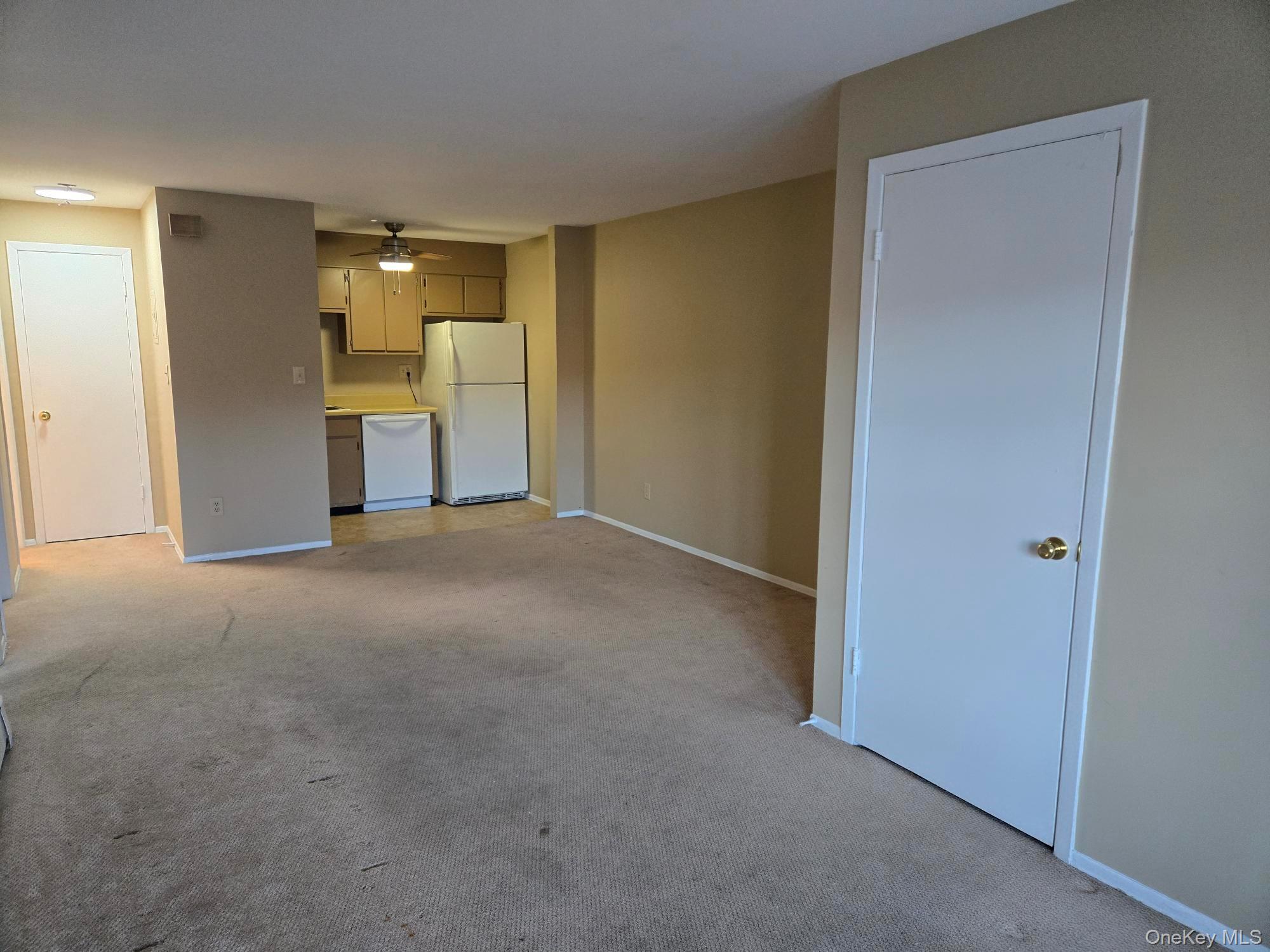 Coop Crompond  Westchester County, NY 10566, MLS-960574-5