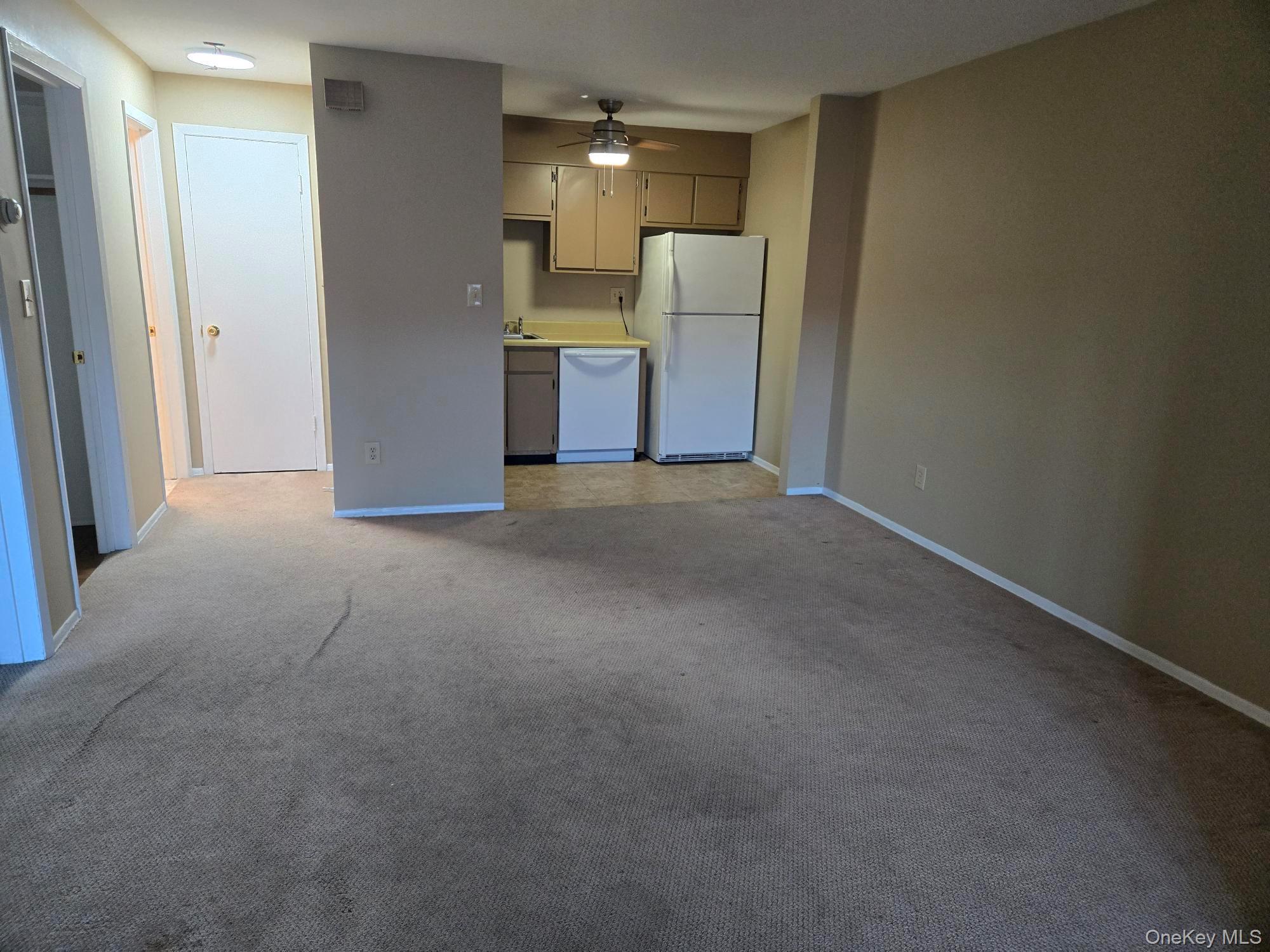 Coop Crompond  Westchester County, NY 10566, MLS-960574-6