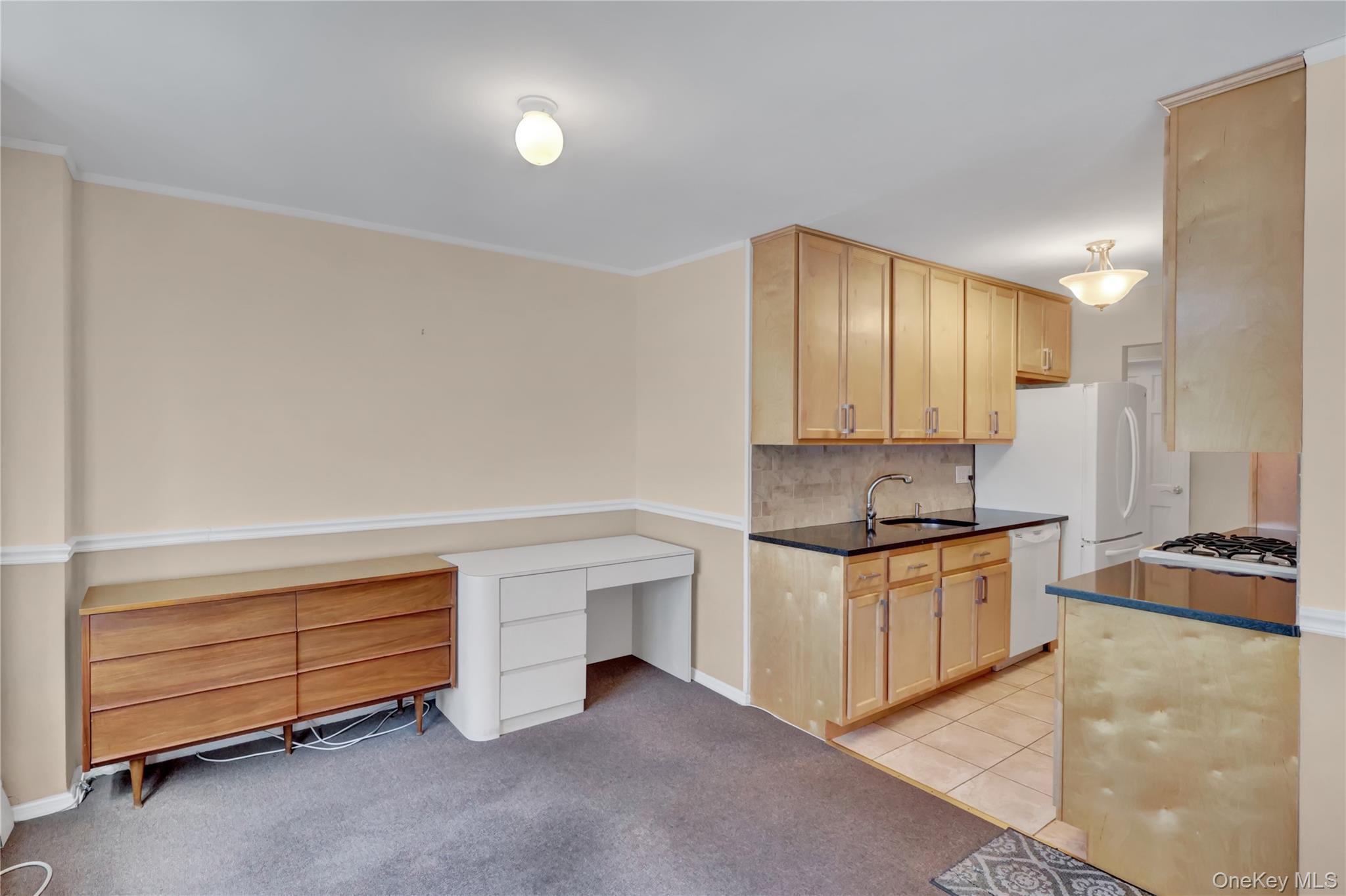 Coop Little Neck Parkway  Queens, NY 11362, MLS-960581-19