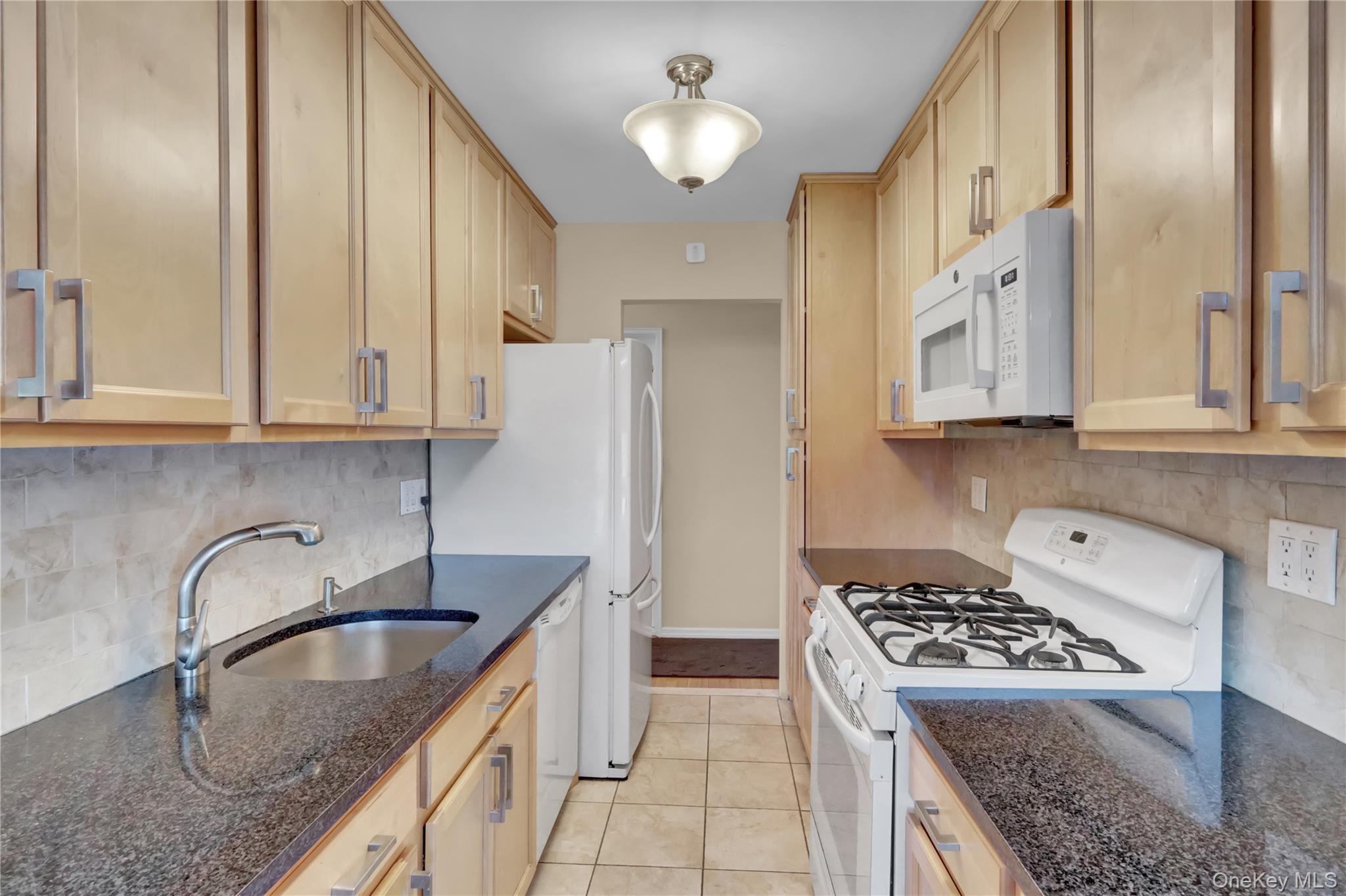 Coop Little Neck Parkway  Queens, NY 11362, MLS-960581-21