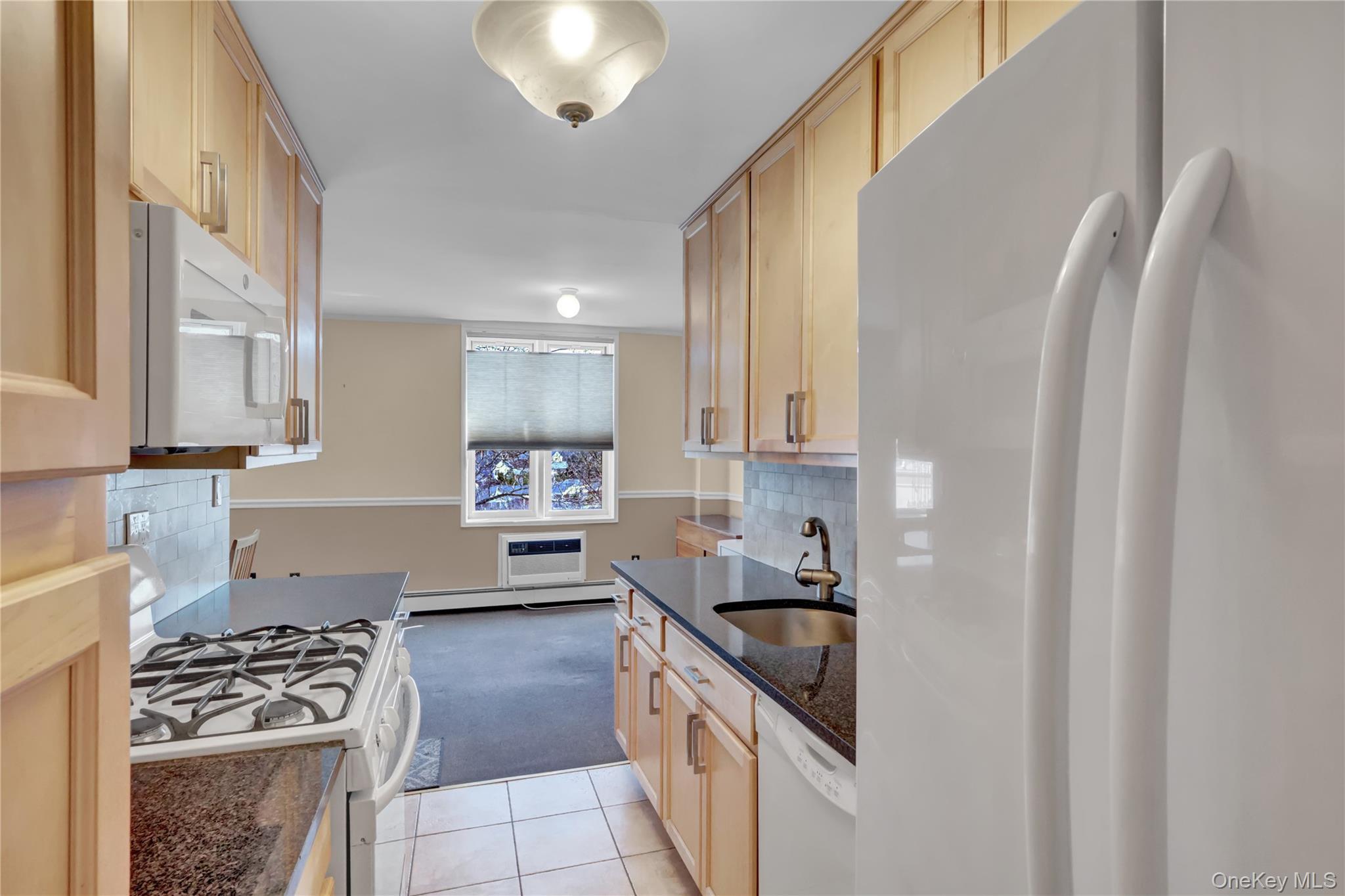 Coop Little Neck Parkway  Queens, NY 11362, MLS-960581-22