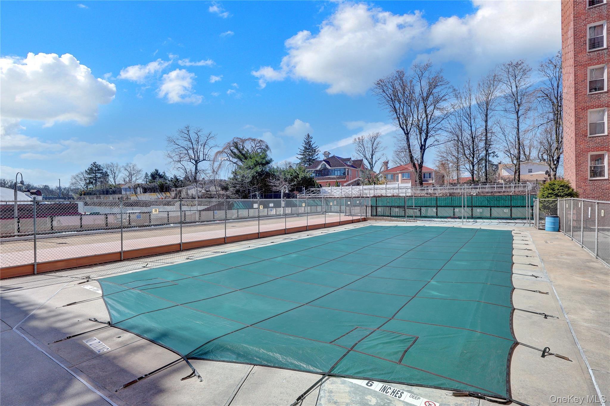 Coop Little Neck Parkway  Queens, NY 11362, MLS-960581-31