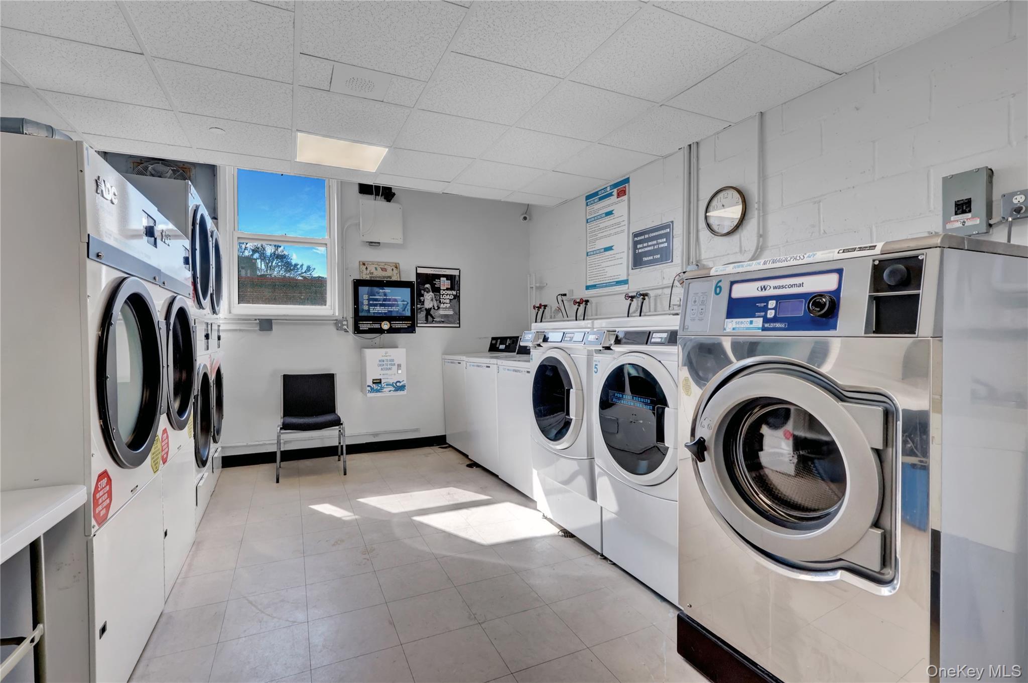 Coop Little Neck Parkway  Queens, NY 11362, MLS-960581-9