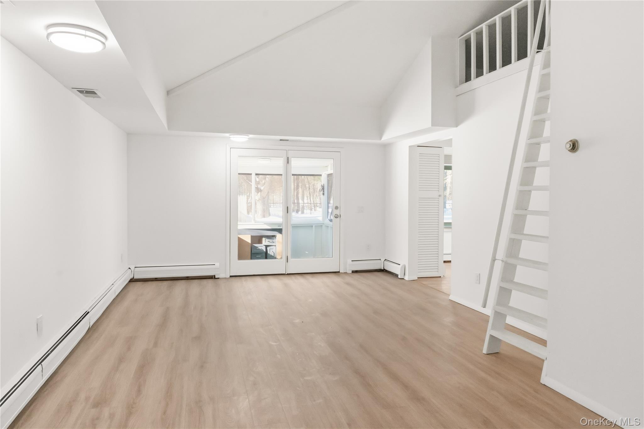 Single Family Ohioville  Ulster County, NY 12561, MLS-960603-8