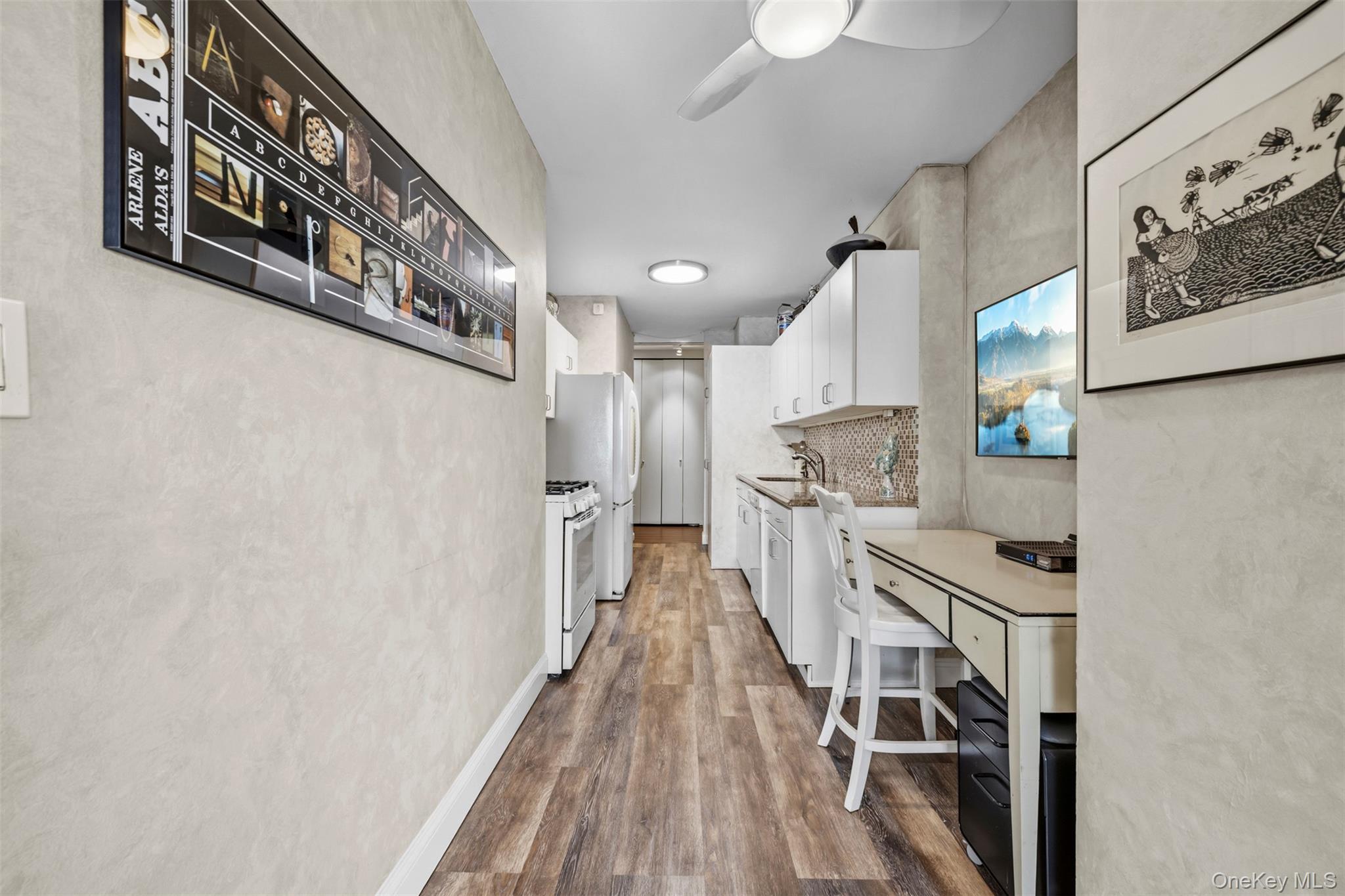 Coop Grand Central  Queens, NY 11005, MLS-960622-16