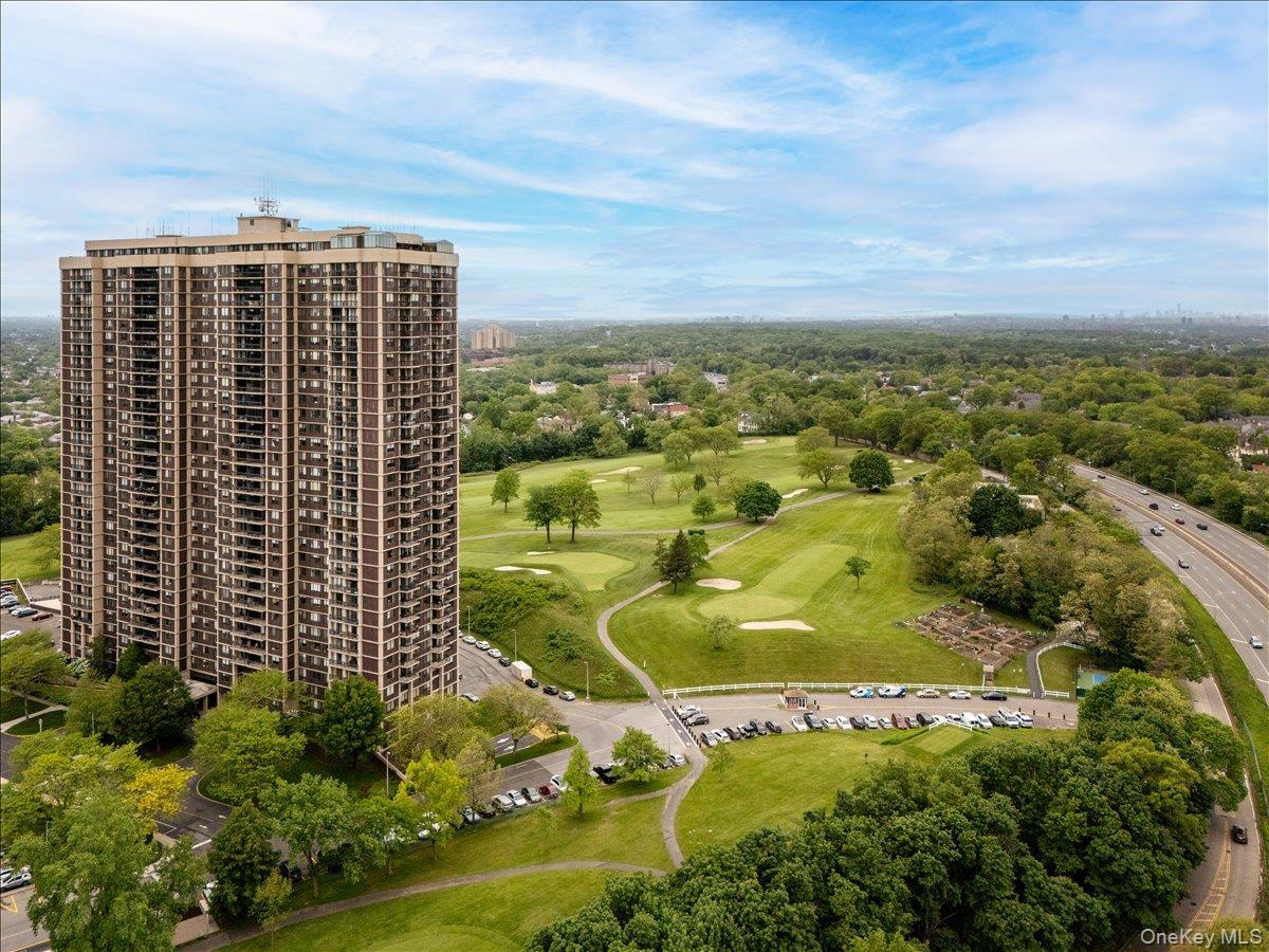 Coop Grand Central  Queens, NY 11005, MLS-960622-2