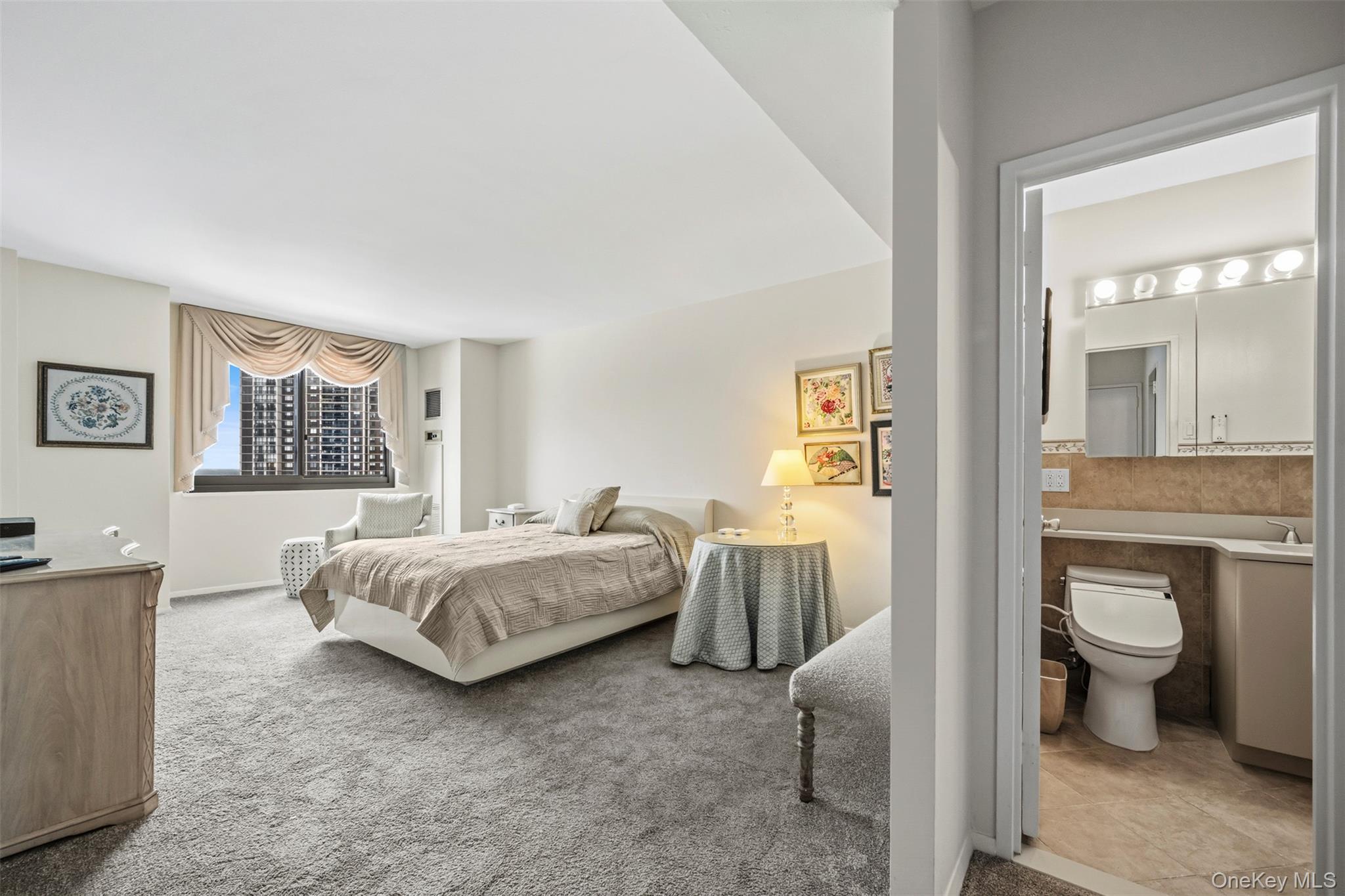 Coop Grand Central  Queens, NY 11005, MLS-960622-27