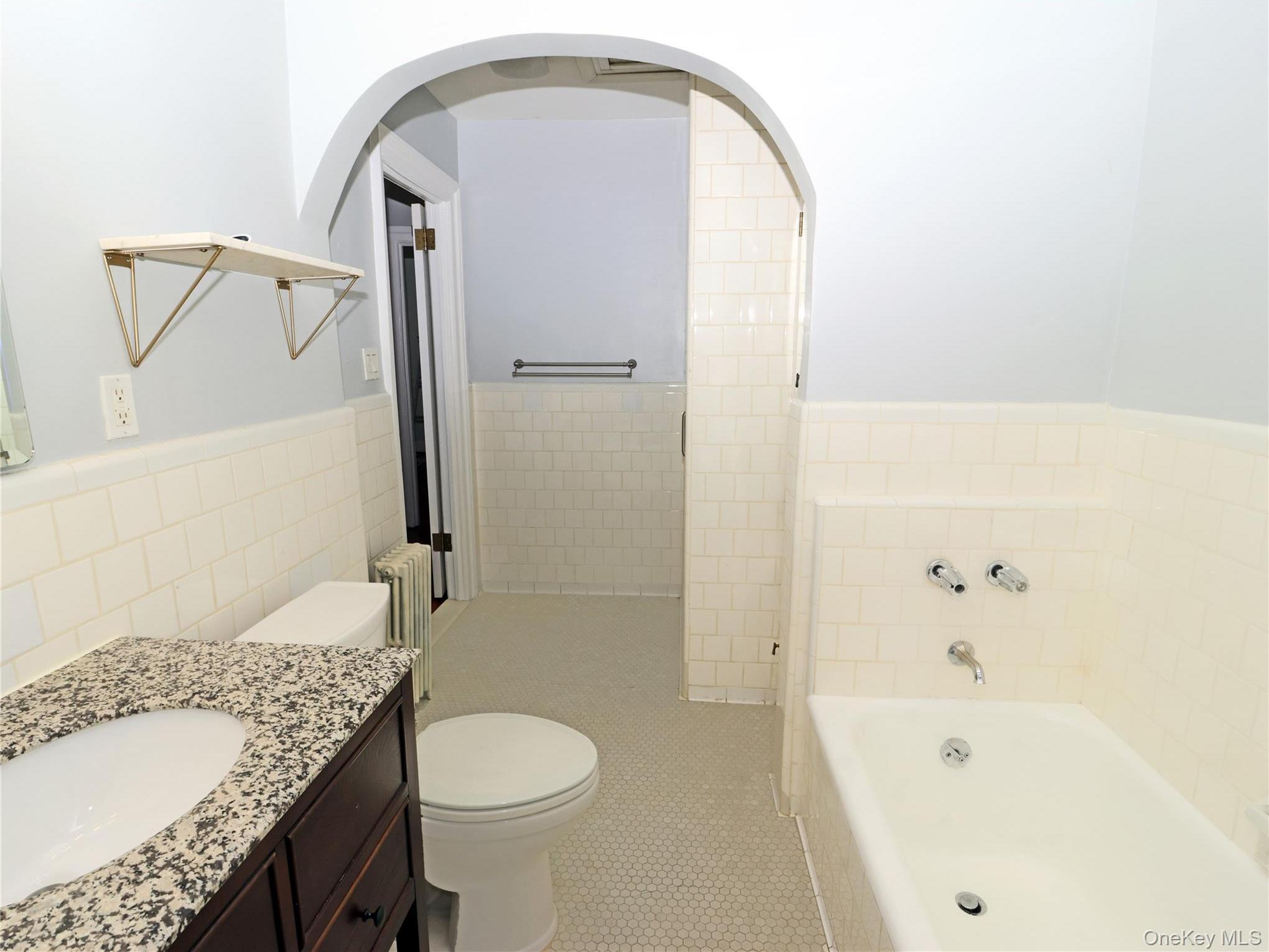 Single Family 36th Queens, NY 11103, MLS-960623-23