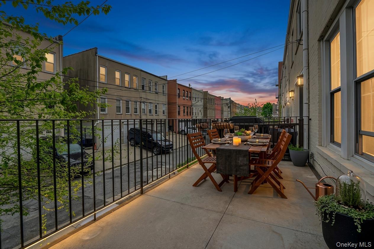 Single Family 36th Queens, NY 11103, MLS-960623-27