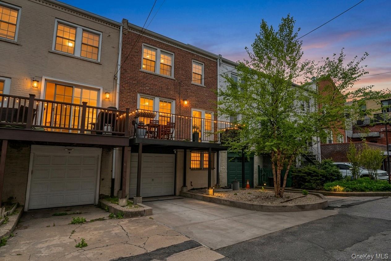 Single Family 36th Queens, NY 11103, MLS-960623-29