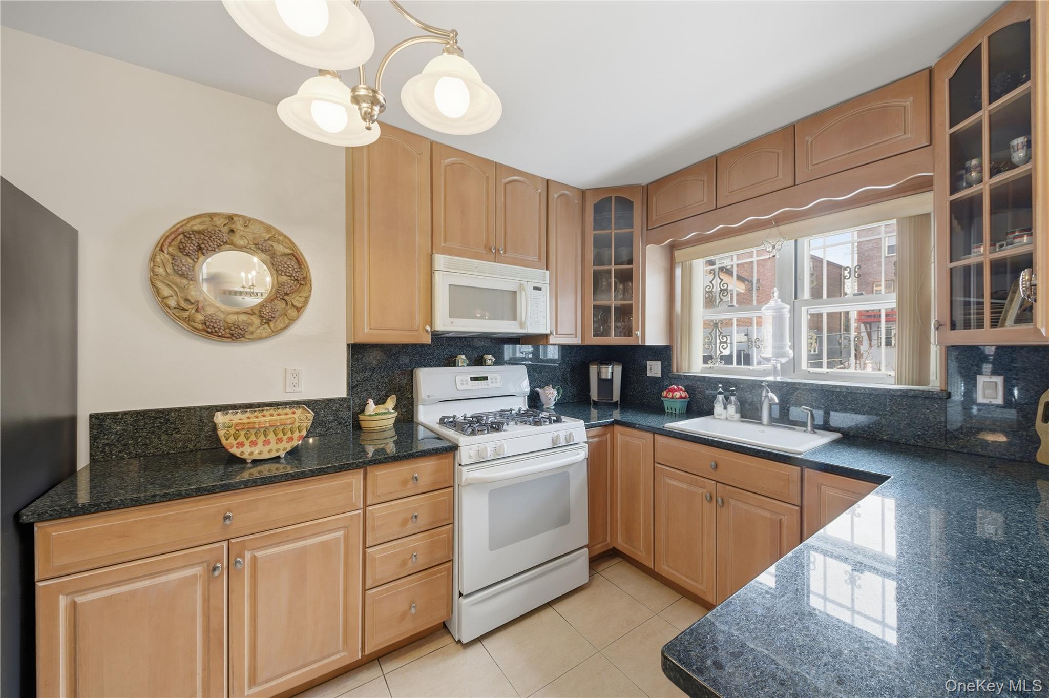 Single Family Young  Bronx, NY 10469, MLS-960639-12