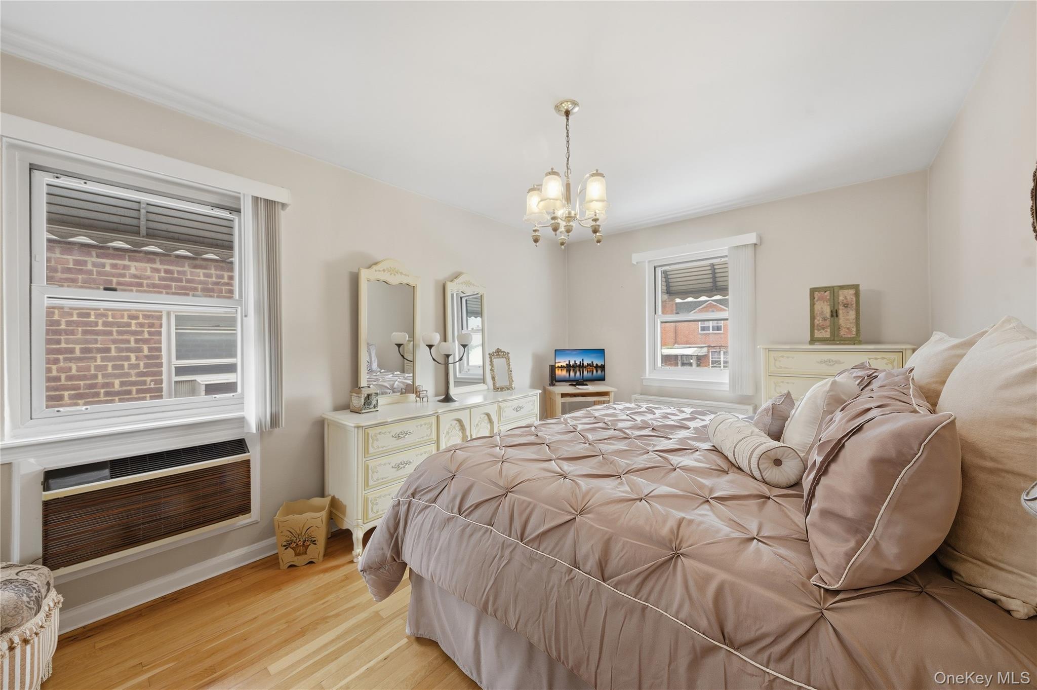 Single Family Young  Bronx, NY 10469, MLS-960639-17