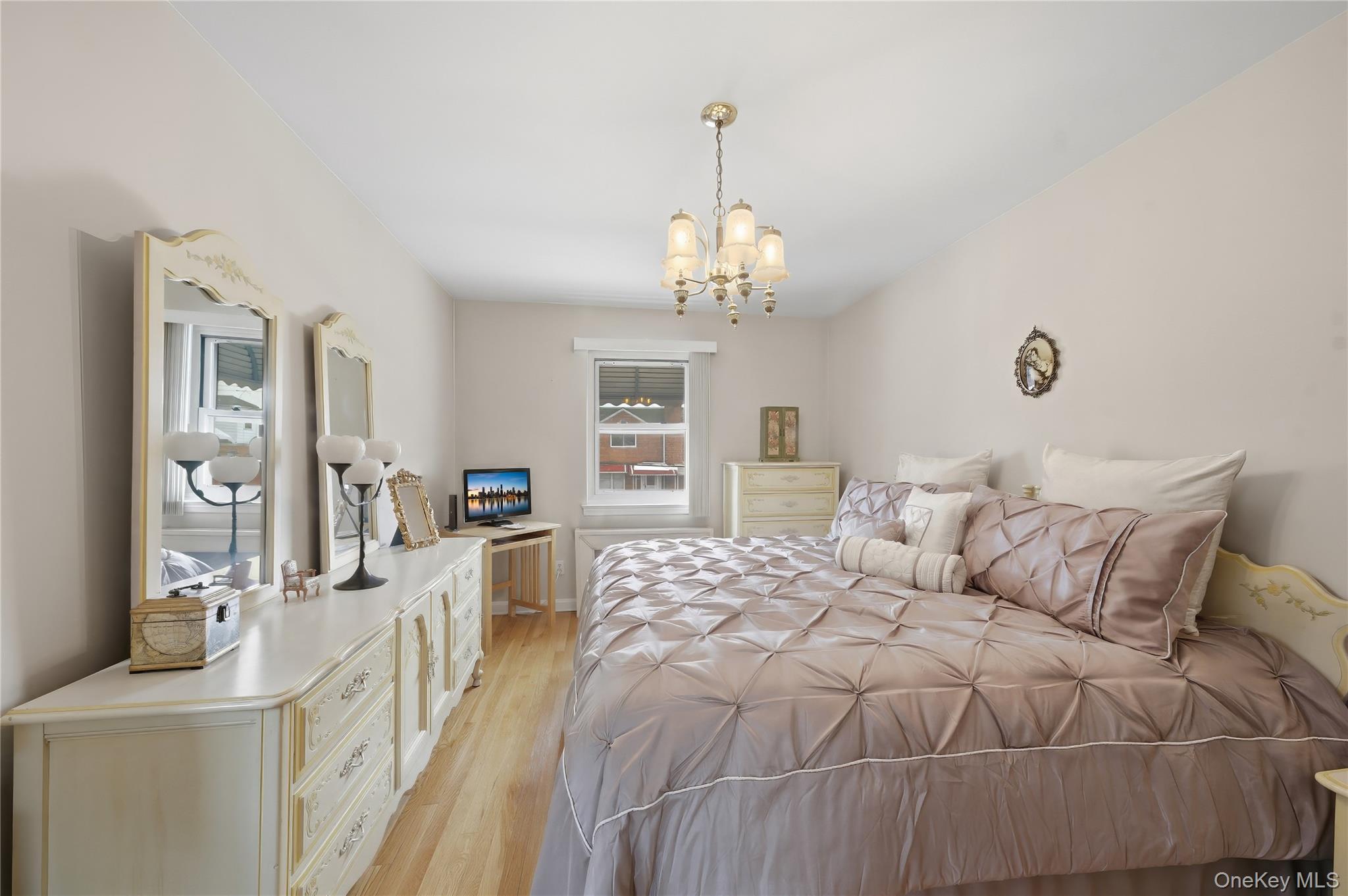 Single Family Young  Bronx, NY 10469, MLS-960639-18