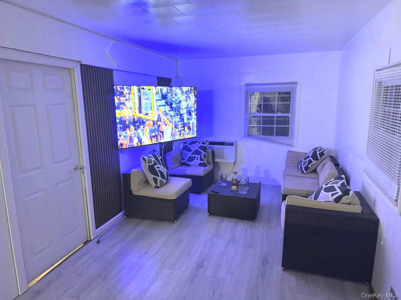 Single Family Ave  Suffolk County, NY 11901, MLS-960641-10