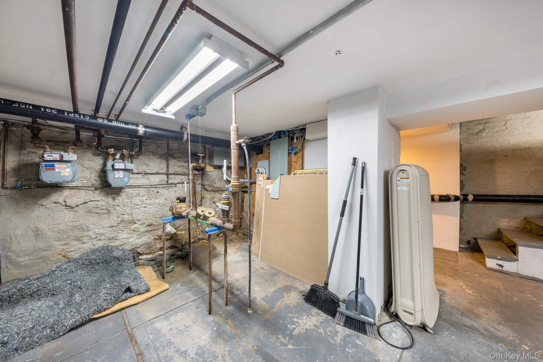 Single Family 128th  Manhattan, NY 10035, MLS-960656-29