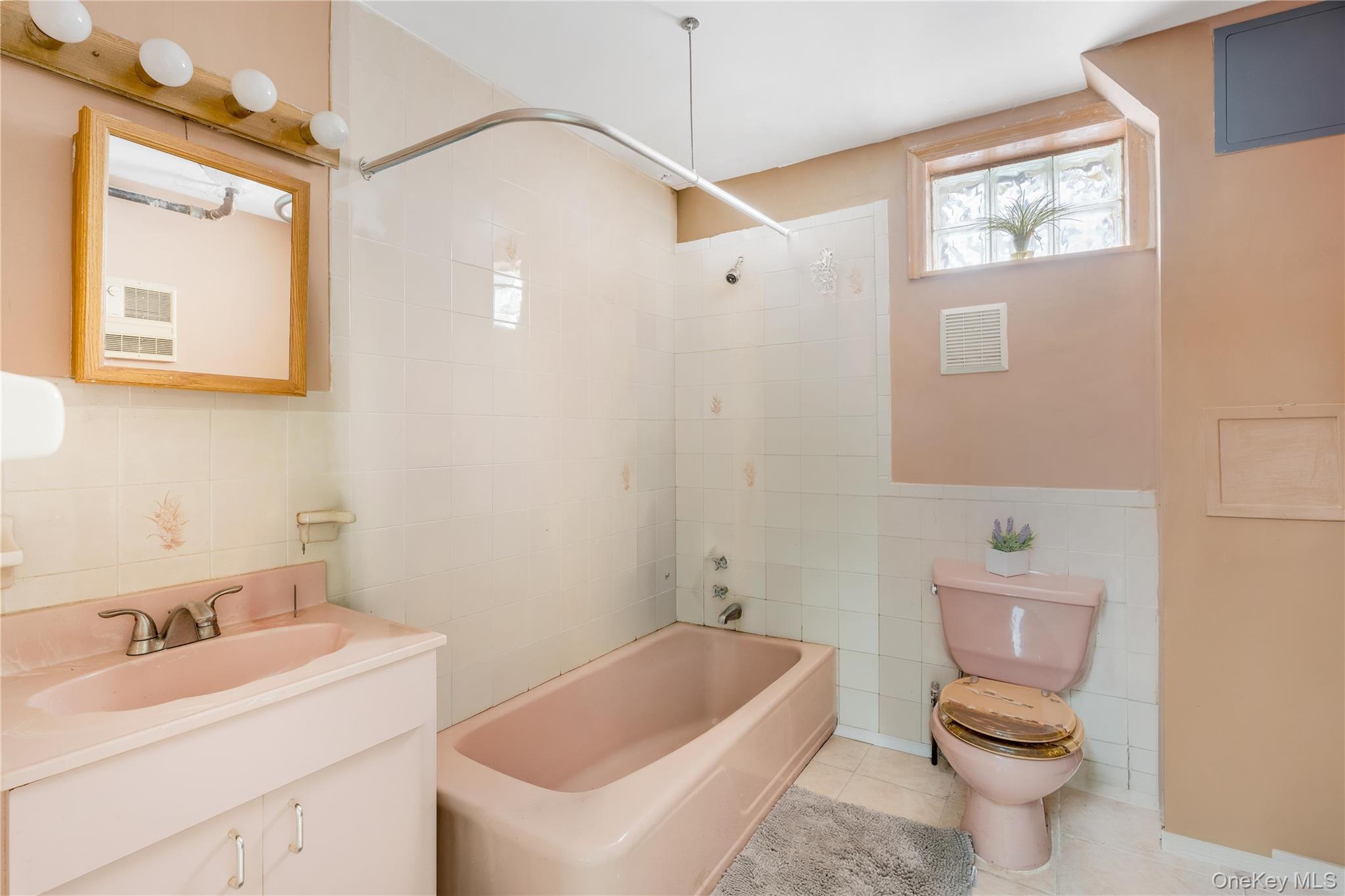 Single Family University  Bronx, NY 10453, MLS-960715-9