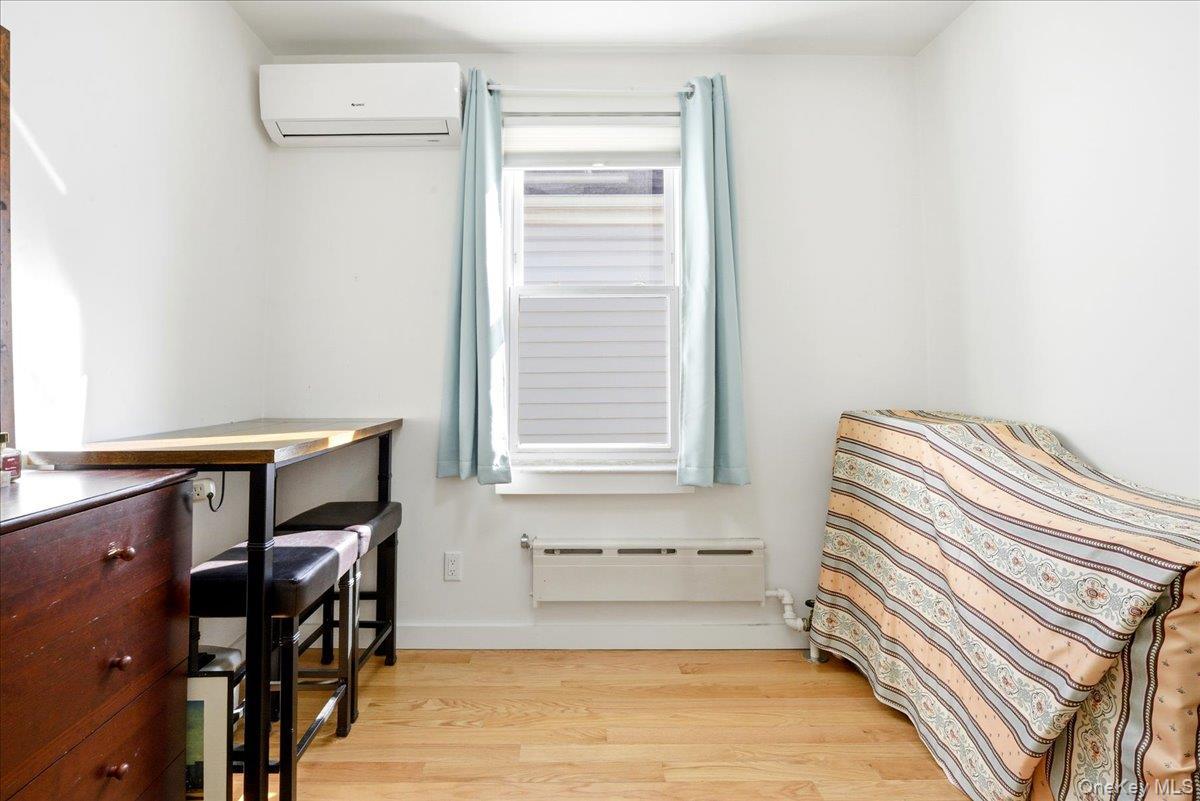 Single Family Manse  Queens, NY 11375, MLS-960720-28