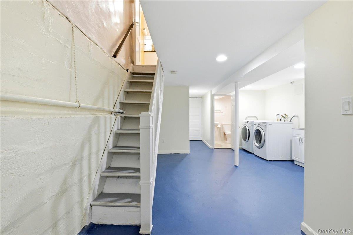 Single Family Manse  Queens, NY 11375, MLS-960720-33