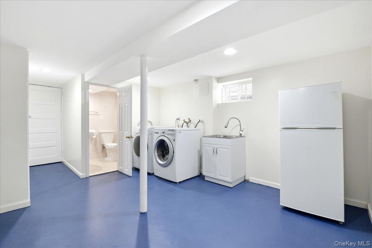 Single Family Manse  Queens, NY 11375, MLS-960720-34