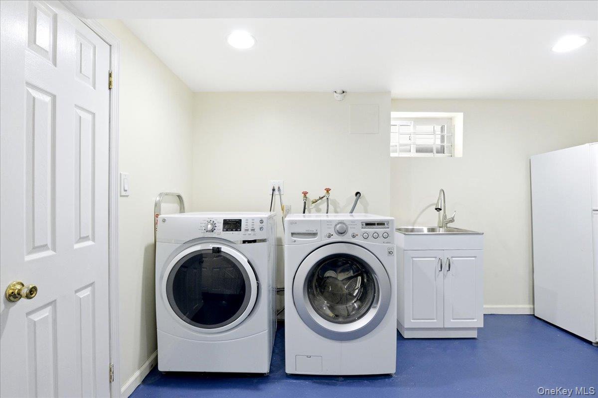 Single Family Manse  Queens, NY 11375, MLS-960720-35