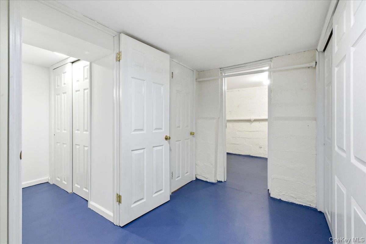 Single Family Manse  Queens, NY 11375, MLS-960720-37