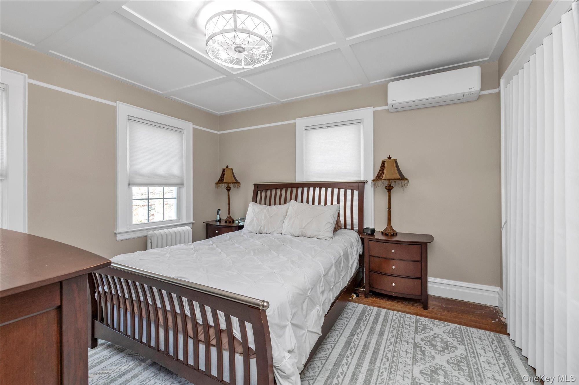 Single Family Everett Nassau County, NY 11563, MLS-960723-14
