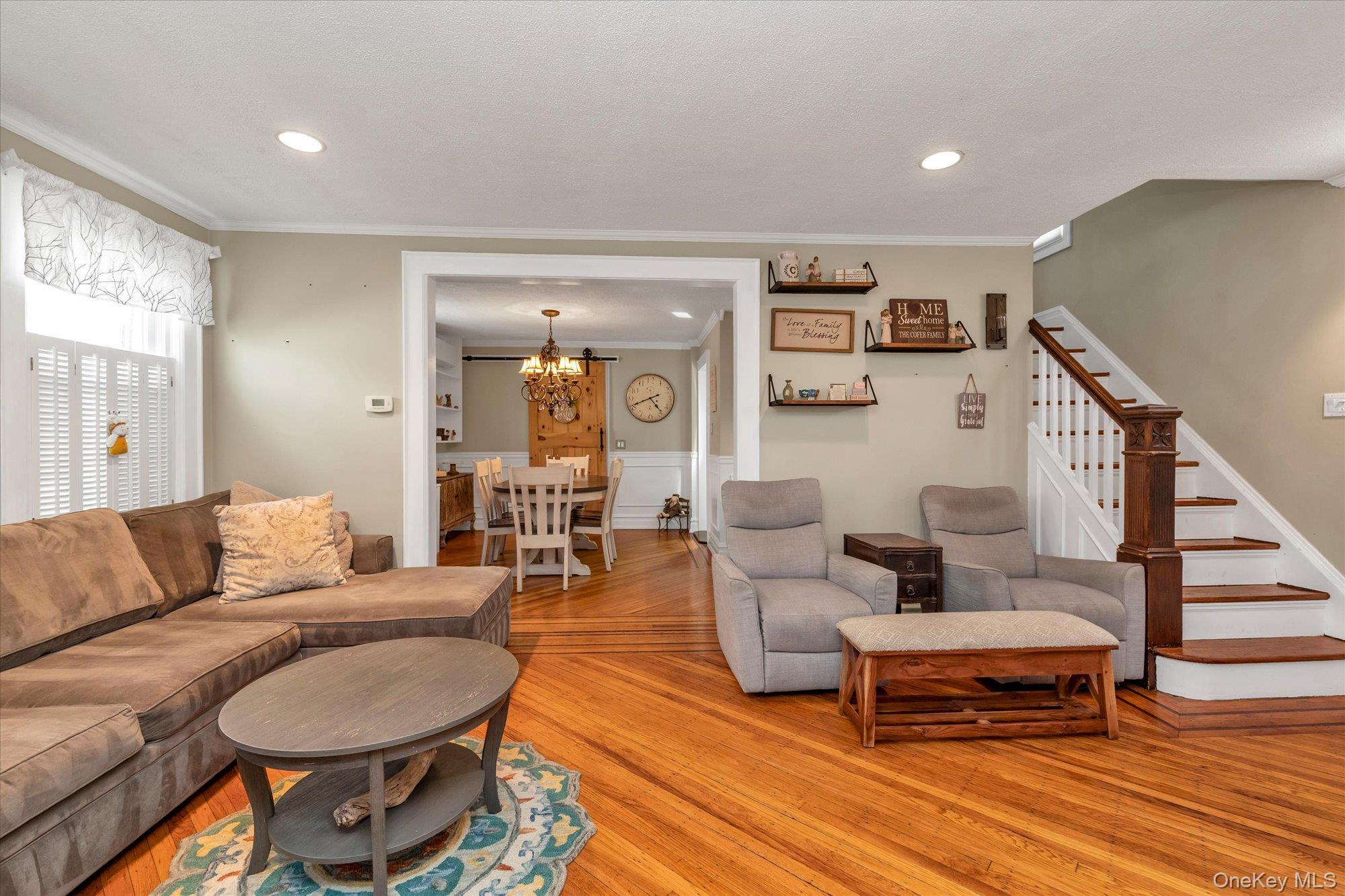 Single Family Everett Nassau County, NY 11563, MLS-960723-5