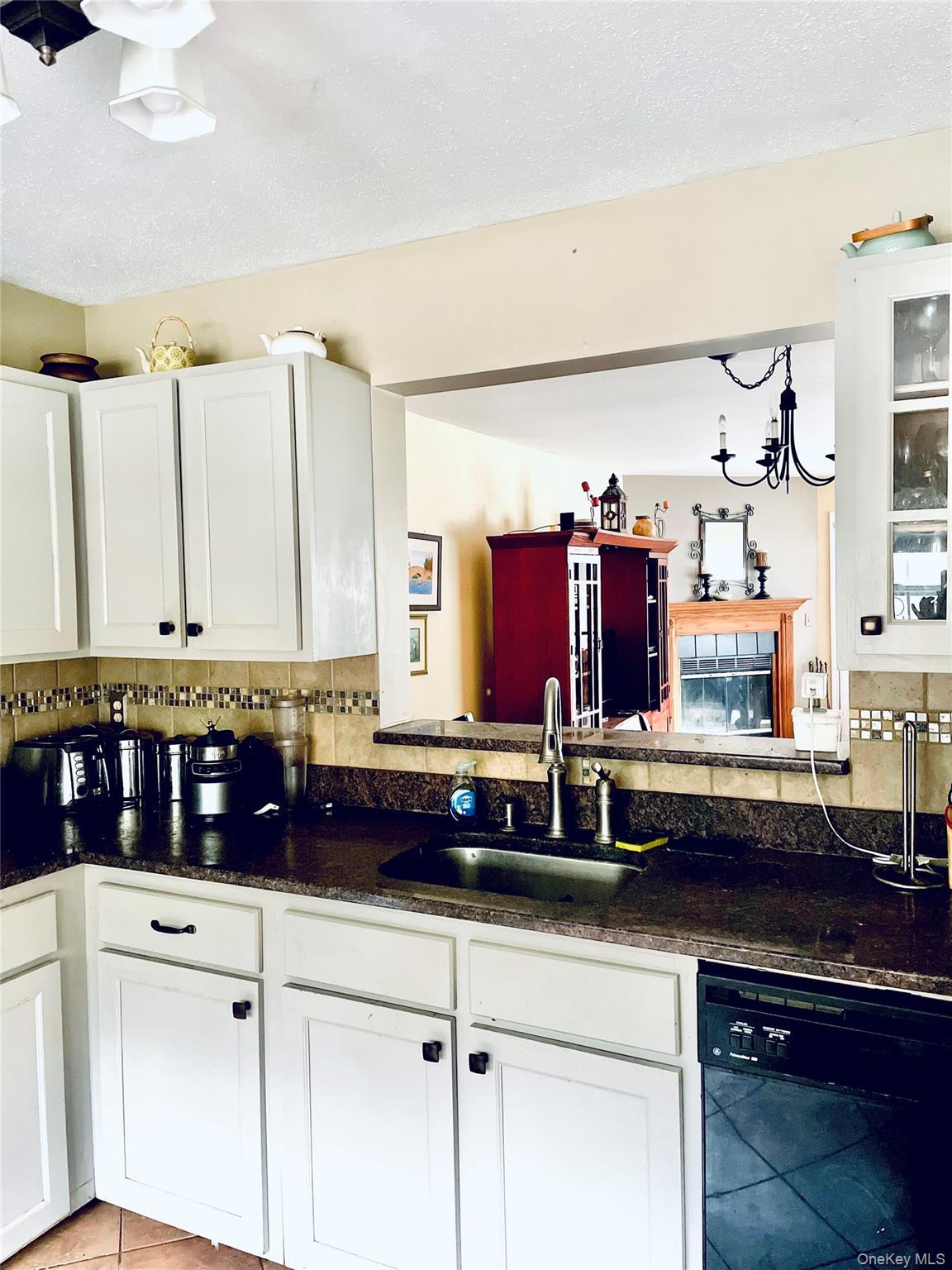 Condo Timberline  Dutchess County, NY 12564, MLS-960733-11