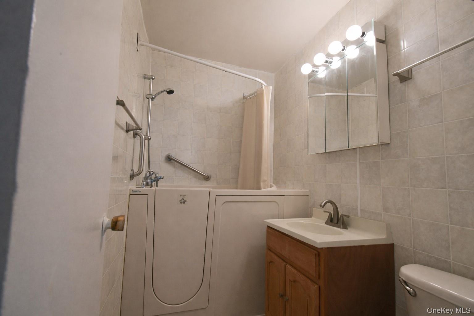 Condo Flatlands  Brooklyn, NY 11207, MLS-960736-10