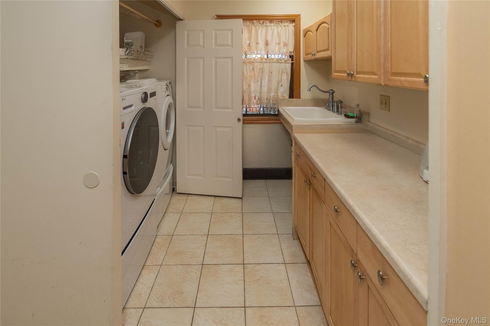 Single Family Far Horizons  Orange County, NY 12550, MLS-960761-12